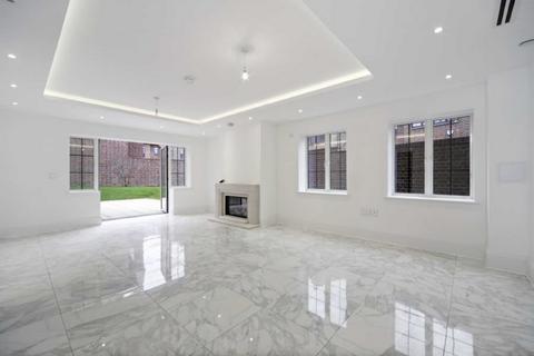 5 bedroom house to rent, Chandos Way, Wellgarth Road NW11