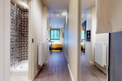 Studio to rent, Crossharbour Plaza