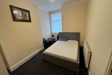 undefined, Manchester M13
