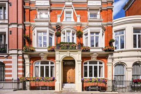 undefined, Chesterfield Hill, London, W1J