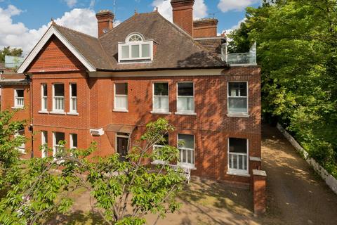 Leverton, St. Georges Avenue, Weybridge, Surrey, KT13