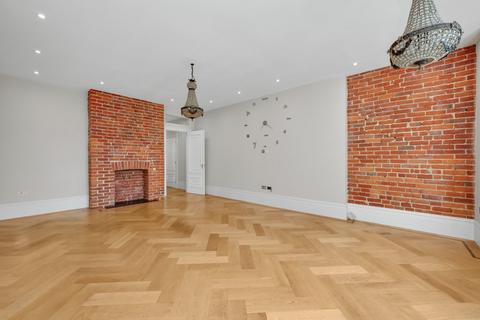 2 bedroom apartment for sale, Leverton, St. Georges Avenue, Weybridge, Surrey, KT13