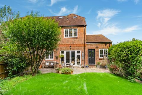Mortimer Crescent, St. Albans AL3
