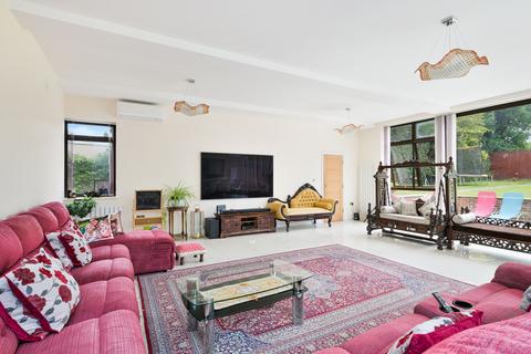 158 Banstead Road, Banstead, SM7 1QG