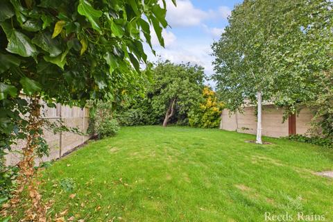 4 bedroom semi-detached house for sale, Holderness Road, East Yorkshire HU8