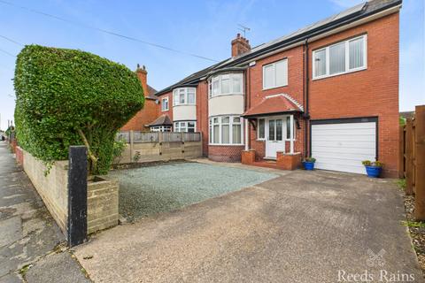4 bedroom semi-detached house for sale, Holderness Road, East Yorkshire HU8