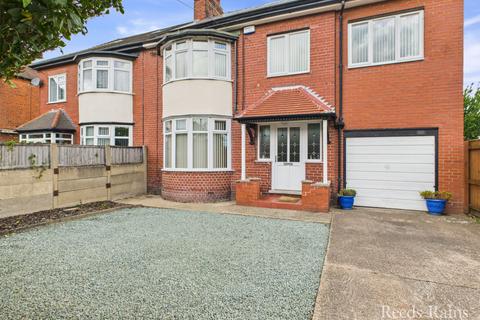 4 bedroom semi-detached house for sale, Holderness Road, East Yorkshire HU8