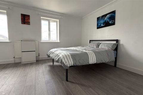 1 bedroom in a house share to rent, Battery Road, London SE28