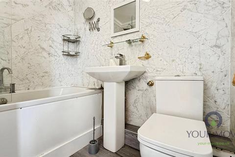 1 bedroom in a house share to rent, Battery Road, London SE28