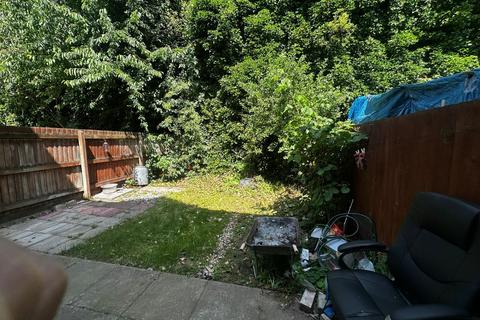 41 Eccles Way, Nottingham, NG3 3DG
