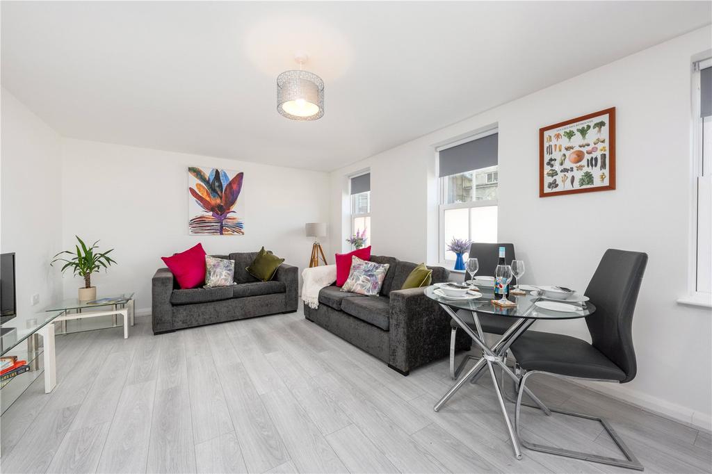 Living/Dining Area