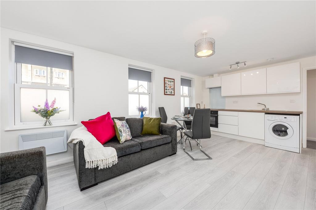 Living/Dining Area