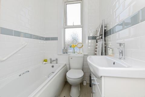 4 bedroom terraced house for sale, Valley Road, Kent ME7