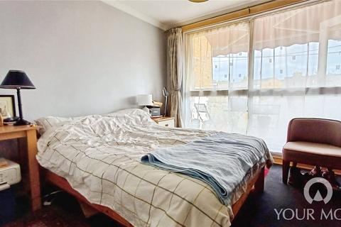 7 Hookfields, Northfleet, Gravesend, DA11 8PT
