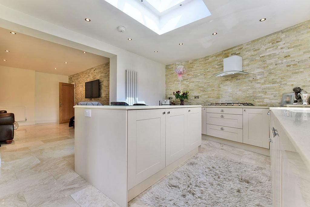 Kitchen/Breakfast Ro