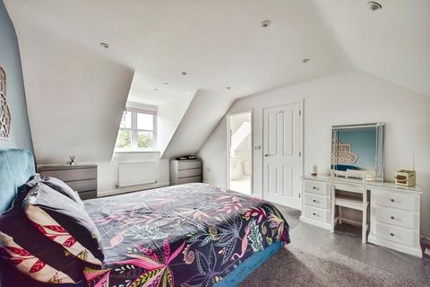 3 bedroom bungalow for sale, Birling Road, Kent ME6