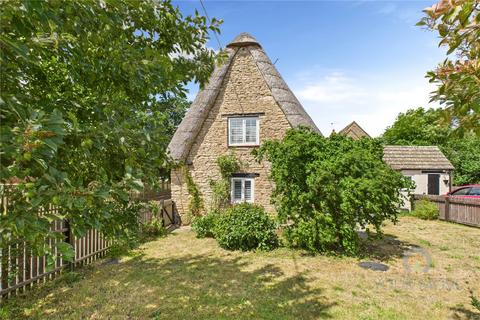 2 bedroom detached house to rent, Sudborough Road, Kettering NN14