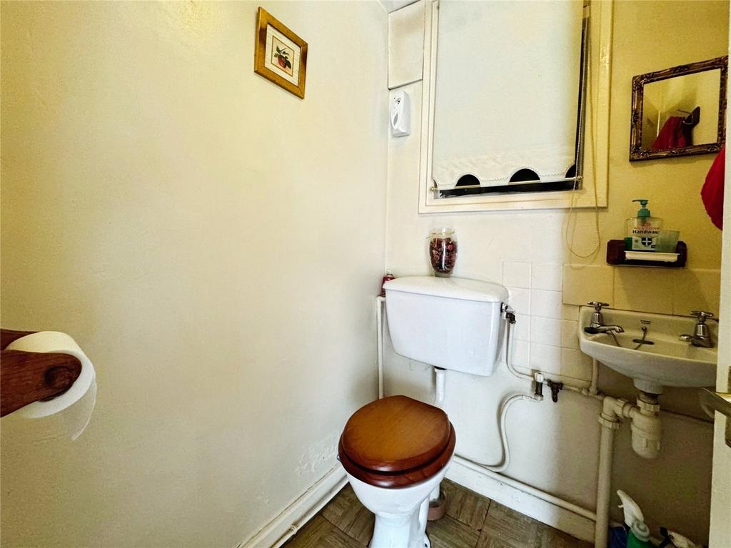 Cloakroom W/C