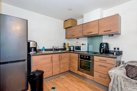 1 bedroom flat to rent, Unicorn House Cross Street, Portsmouth PO1