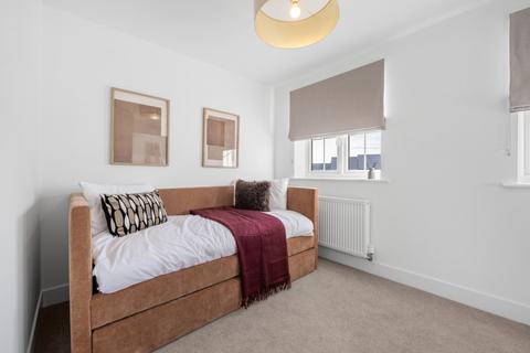 3 bedroom semi-detached house for sale, Plot 202 at Holmhurst Gardens, Eldridge Way, Hastings TN37