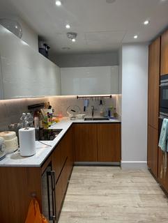 2 bedroom flat to rent, Goodman's Field 10