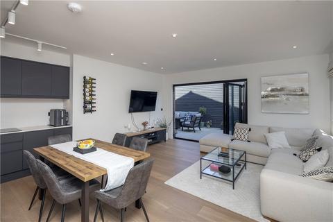 1, Williams Court, 24a Caxton Road, London, SW19 8SJ