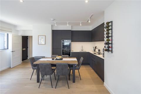 1, Williams Court, 24a Caxton Road, London, SW19 8SJ