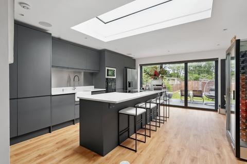 41 Sparrow Farm Road, Epsom, KT17 2JJ