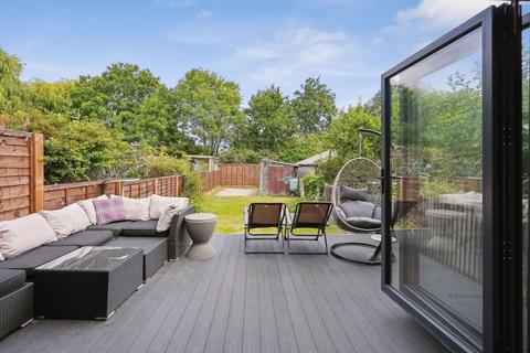 41 Sparrow Farm Road, Epsom, KT17 2JJ