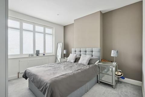 41 Sparrow Farm Road, Epsom, KT17 2JJ