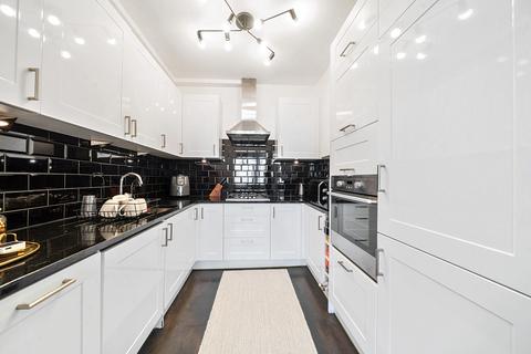 2 bedroom maisonette for sale, Tunis Road, London, W12