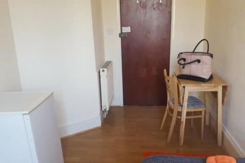 1 bedroom in a house share to rent, Cranhurst Road