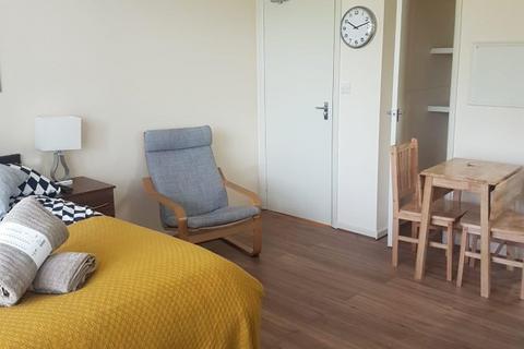 1 bedroom flat to rent, Chatsworth Road