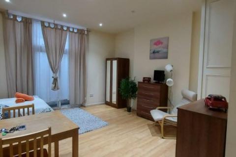 1 bedroom flat to rent, Brondesbury Park