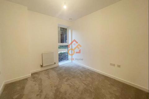 2 bedroom flat to rent, Tabbard Apartments, East Acton Lane, London W3