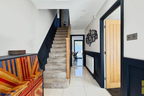 53 Fanshawe Road, Bristol, BS14 9RY