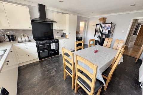 3 bedroom detached bungalow for sale, Mereside, Soham