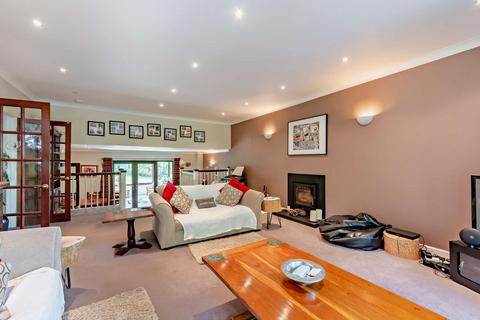 5 bedroom detached house for sale, Hill Gardens, Streatley, Berkshire