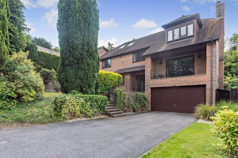 5 bedroom detached house for sale, Hill Gardens, Streatley, Berkshire