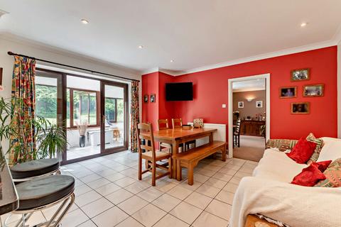 4 Hill Gardens, Streatley, Reading, RG8 9QF