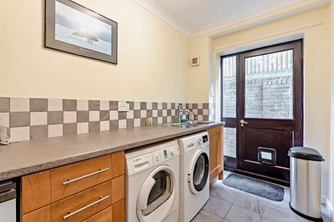 4 Hill Gardens, Streatley, Reading, RG8 9QF