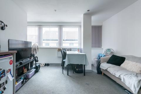 undefined, South Street, Hull HU1
