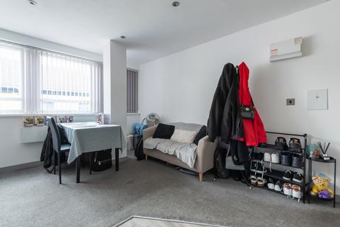 undefined, South Street, Hull HU1