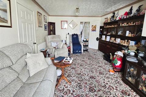 3 bedroom semi-detached house for sale, Queens Road, Freshwater, Isle of Wight