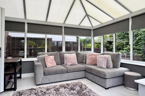 6 Charles Shaw Close, Oldham, OL4 2JN