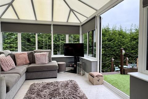 6 Charles Shaw Close, Oldham, OL4 2JN