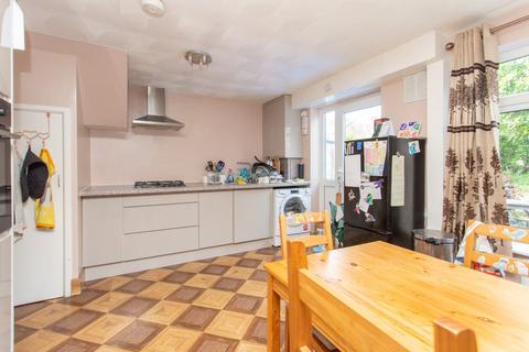 105 Tenterden Drive, Canterbury, CT2 7BN