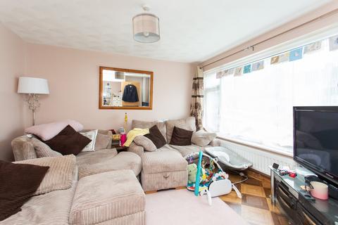 105 Tenterden Drive, Canterbury, CT2 7BN