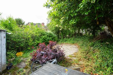 105 Tenterden Drive, Canterbury, CT2 7BN