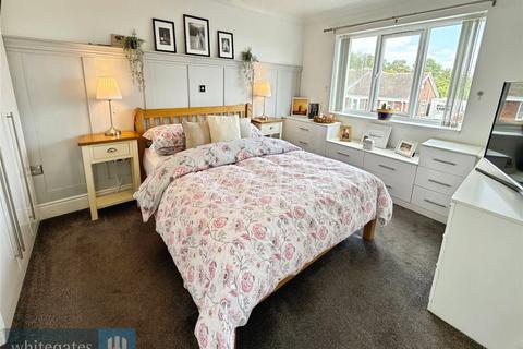 10 Bentham Way, Mapplewell, Barnsley, S75 5QA